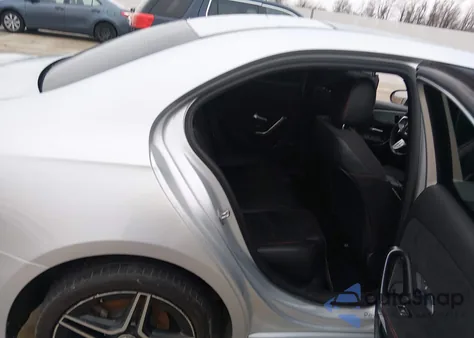 2020 Mercedes-Benz A 220 4Matic из США, поврежденный, VIN W1K3G4FB7LJ219034